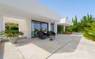 Resale - Villa -
Nueva Andalucía - Costa del Sol