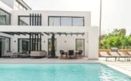 Revente - Villa -
Nueva Andalucía - Costa del Sol