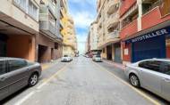 Herverkoop - Apartamento -
Torrevieja - Playa del Cura