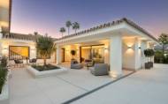 Resale - Villa -
Marbella - Nueva Andalucía