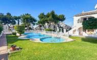 Resale - Bungalow -
Torrevieja - Costa Blanca