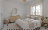 Herverkoop - Villa -
Torrevieja - La Siesta - El Salado - Torreta