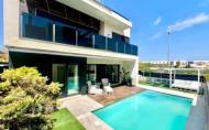 Herverkoop - Villa -
Orihuela Costa - Lomas de Cabo Roig