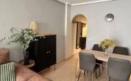 Herverkoop - Apartamento -
Torrevieja - Centro