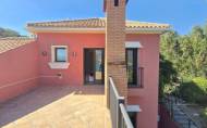Reventa - Villa -
Vinuela - Inland