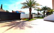 Herverkoop - Villa -
Orihuela Costa - Campoamor