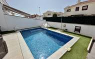 Herverkoop - Villa -
Ciudad Quesada - Costa Blanca