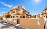 Herverkoop - Town House -
La Zenia - Costa Blanca