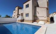 Herverkoop - Villa -
San Miguel de Salinas - Lake View Mansions
