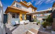 Resale - Villa -
Los Montesinos - La Herrada