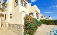 Revente - Villa -
Villamartin - Costa Blanca