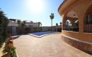 Resale - Villa (detached) -
Benijofar - Monte Azul