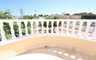 Resale - Villa -
Villamartin - Costa Blanca