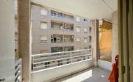 Herverkoop - Apartamento -
Torrevieja - Centro