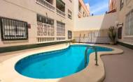 Herverkoop - Apartamento -
Torrevieja - Centro