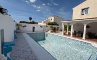 Herverkoop - Town House -
Torrevieja - Costa Blanca