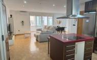 Revente - Apartamento -
Torrevieja - Centro