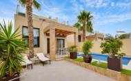 Herverkoop - Villa -
Ciudad Quesada - Pueblo Bravo