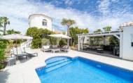 Resale - Villa -
Torrevieja - La Siesta