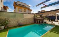 Resale - Villa -
Los Montesinos - La Herrada