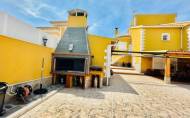 Herverkoop - Villa -
Orihuela - Urb. Montepinar