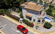 Reventa - Villa -
Villamartin - Costa Blanca
