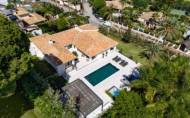 Resale - Villa -
Marbella - Nueva Andalucía