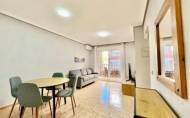 Herverkoop - Apartamento -
Torrevieja - Playa del Cura