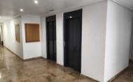 Herverkoop - Apartamento -
Torrevieja - Centro