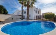 Herverkoop - Villa -
Torrevieja - La Siesta - El Salado - Torreta