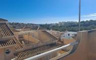 Herverkoop - Town House -
Villamartin - Las filipinas