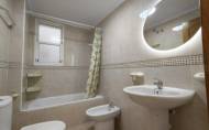 Herverkoop - Apartamento -
Torrevieja - Centro