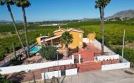 Herverkoop - Finca -
Orihuela - Inland