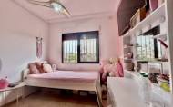 Resale - Villa -
Villamartin - Costa Blanca