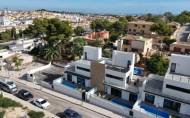 Resale - Villa -
Villamartin - Costa Blanca