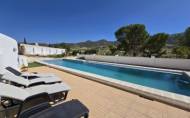 Resale - Country House -
La Zarza