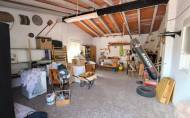 Reventa - Villa -
Yecla - Inland