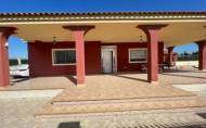 Herverkoop - Villa -
Albatera - Inland