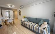 Herverkoop - Apartamento -
Torrevieja - Centro