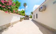 Resale - Villa -
Torrevieja - Costa Blanca