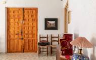 Reventa - Villa -
Yecla - Inland