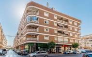 Herverkoop - Apartamento -
Torrevieja - Centro