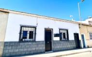 Herverkoop - Town House -
San Miguel de Salinas - Inland