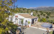 Reventa - Villa -
Vinuela - Inland