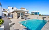 Resale - Villa -
San Miguel de Salinas - Inland