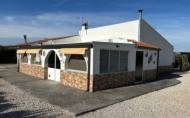 Herverkoop - Villa -
Villena
