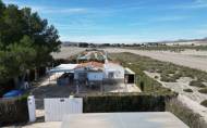 Herverkoop - Country House -
Villena