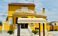 Herverkoop - Villa -
Orihuela - Urb. Montepinar