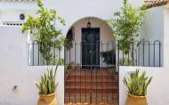 Herverkoop - Town House -
Casares Playa - Costa del Sol