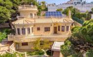Resale - Villa -
Orihuela Costa - Costa Blanca